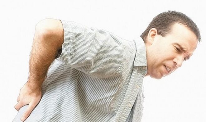 Dolor de espalda en la osteocondrosis de la columna lumbar